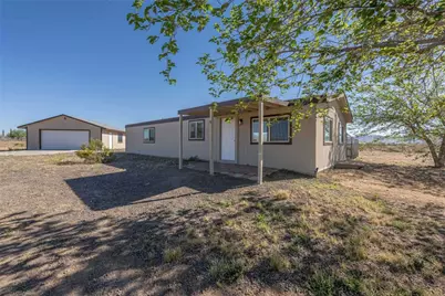 860 S Derby Circle, Golden Valley, AZ 86413 - Photo 5