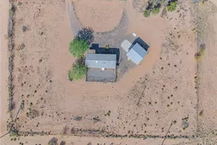 860 S Derby Cir, Golden Valley, AZ 86413 - Photo 7