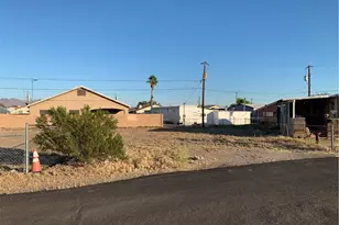 622 Havasu Ln, Bullhead City, AZ 86442 - Photo 1