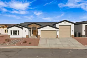 2339 Raven Ct, Bullhead City, AZ 86442 - Photo 1