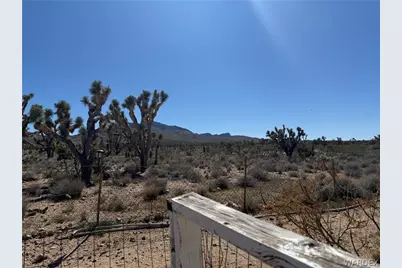 18516 N Squaw Drive, Dolan Springs, AZ 86441 - Photo 21