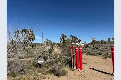 18516 N Squaw Drive, Dolan Springs, AZ 86441 - Photo 5