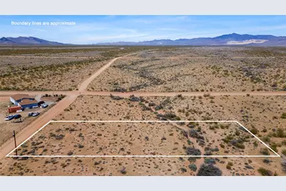 043B N Santa Cruz Road, Golden Valley, AZ 86413 - Photo 1