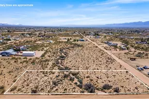 043A N Santa Cruz Rd, Golden Valley, AZ 86413 - Photo 1