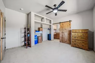 10374 E Happy Trails Rd, Kingman, AZ 86401 - Photo 33