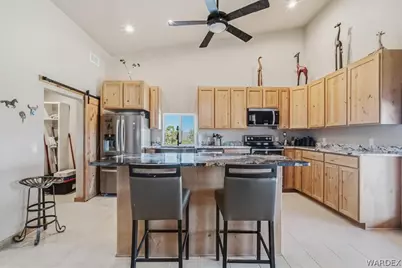 10374 E Happy Trails Road, Kingman, AZ 86401 - Photo 15