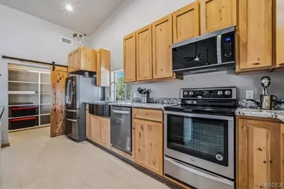 10374 E Happy Trails Road, Kingman, AZ 86401 - Photo 17