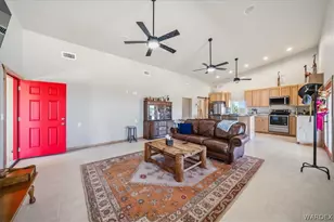 10374 E Happy Trails Rd, Kingman, AZ 86401 - Photo 11