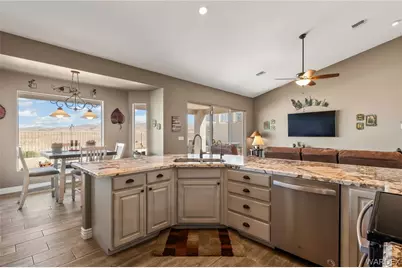 2918 Lakeview Drive, Bullhead City, AZ 86429 - Photo 31