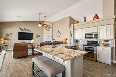 2918 Lakeview Drive, Bullhead City, AZ 86429 - Photo 31