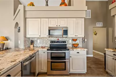 2918 Lakeview Drive, Bullhead City, AZ 86429 - Photo 33