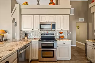 2918 Lakeview Dr, Bullhead City, AZ 86429 - Photo 35