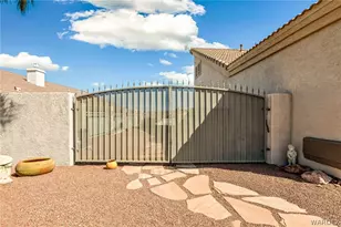 2918 Lakeview Dr, Bullhead City, AZ 86429 - Photo 9