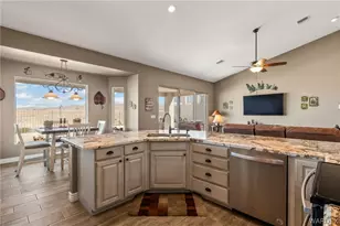 2918 Lakeview Dr, Bullhead City, AZ 86429 - Photo 33