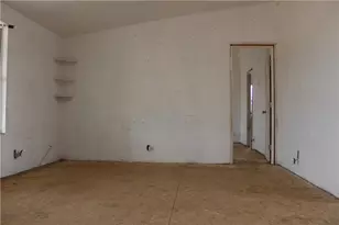 5174 W Burro Dr, Golden Valley, AZ 86413 - Photo 11