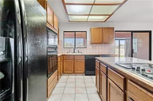 1601 Camino Ct, Bullhead City, AZ 86442 - Photo 11