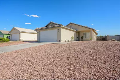 1572 Ash Avenue, Bullhead City, AZ 86442 - Photo 1