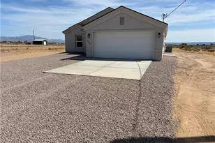 6048 W Shipp Dr, Golden Valley, AZ 86413 - Photo 1