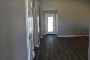6048 W Shipp Dr, Golden Valley, AZ 86413 - Photo 7