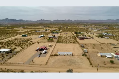 693 Horse Mesa Road, Golden Valley, AZ 86413 - Photo 9