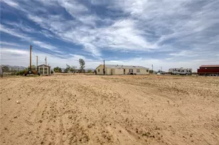 693 Horse Mesa Rd, Golden Valley, AZ 86413 - Photo 45