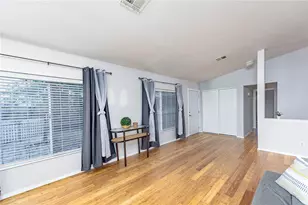 1718 Hilltop Cir, Bullhead City, AZ 86442 - Photo 11