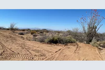 333 S S Whispering Winds Rd, Yucca, AZ 86438 - Photo 17