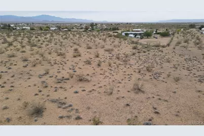 009 N Bullpen, Golden Valley, AZ 86413 - Photo 7