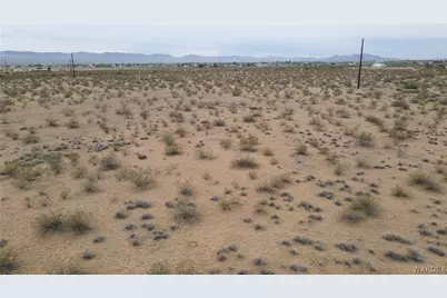 009 N Bullpen, Golden Valley, AZ 86413 - Photo 9