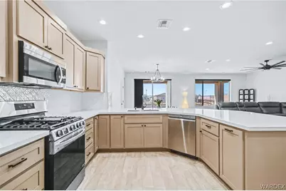 2640 Kingman Drive, Bullhead City, AZ 86429 - Photo 9