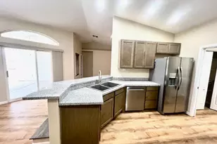 2027 E Sandtrap Ln, Fort Mohave, AZ 86426 - Photo 9