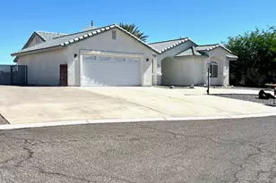 2027 E Sandtrap Ln, Fort Mohave, AZ 86426 - Photo 5