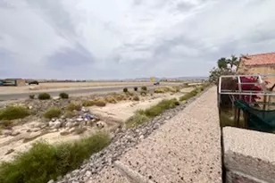 2027 E Sandtrap Ln, Fort Mohave, AZ 86426 - Photo 33