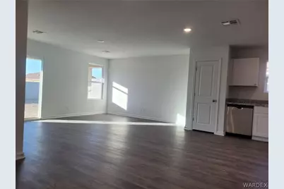 5665 S Cypress Avenue, Fort Mohave, AZ 86426 - Photo 5