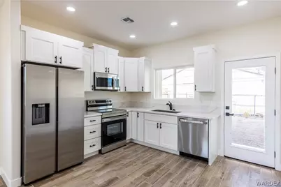 1786 Coral Reef Drive, Bullhead City, AZ 86442 - Photo 7