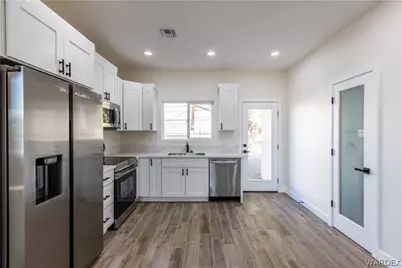 1786 Coral Reef Drive, Bullhead City, AZ 86442 - Photo 9