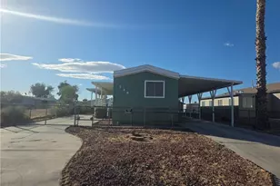 546 Roadrunner Dr, Bullhead City, AZ 86442 - Photo 1