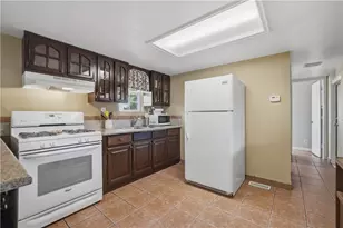 2334 E Riverview Cir, Bullhead City, AZ 86442 - Photo 11