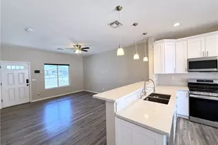 1373 Verde Dr, Bullhead City, AZ 86442 - Photo 5