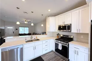 1373 Verde Dr, Bullhead City, AZ 86442 - Photo 9