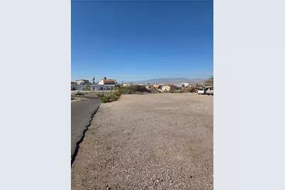 3163 Larkwood Avenue, Bullhead City, AZ 86429 - Photo 3