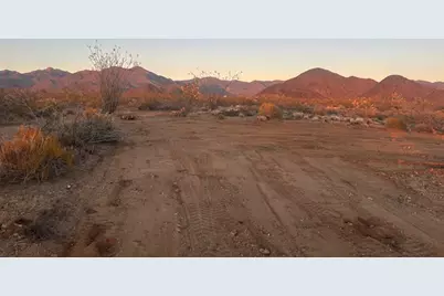 280 S Arapaho, Yucca, AZ 86438 - Photo 11