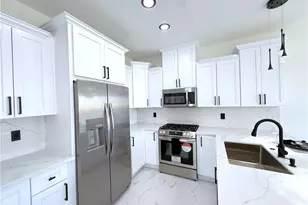 1070 Zircon Cir, Bullhead City, AZ 86442 - Photo 7