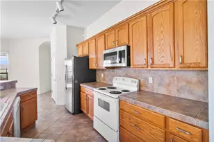 2900 Esmerelda Dr, Bullhead City, AZ 86429 - Photo 15