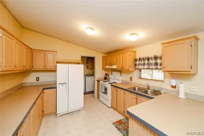 3176 W Malibu Road, Golden Valley, AZ 86413 - Photo 7