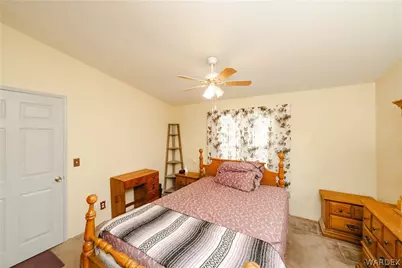 3176 W Malibu Road, Golden Valley, AZ 86413 - Photo 17