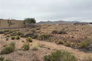 7470 Turtle Bank Dr, Kingman, AZ 86401 - Photo 1