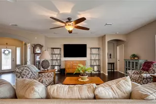 2729 Sanctuary Dr, Bullhead City, AZ 86442 - Photo 13