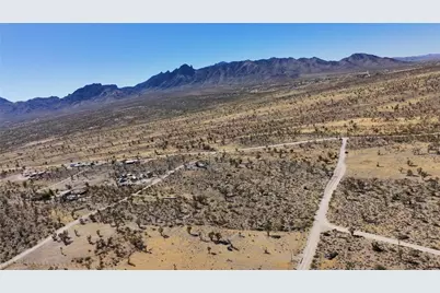 18048 N Lost Mine Drive, Dolan Springs, AZ 86441 - Photo 43