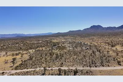 18048 N Lost Mine Drive, Dolan Springs, AZ 86441 - Photo 29